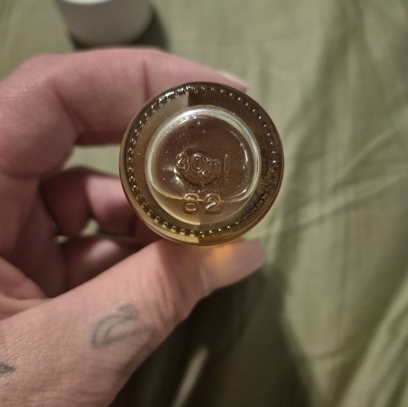 NIB Tan-Luxe's The Face 30ml light/medium illuminating self tan drops - Picture 15 of 16